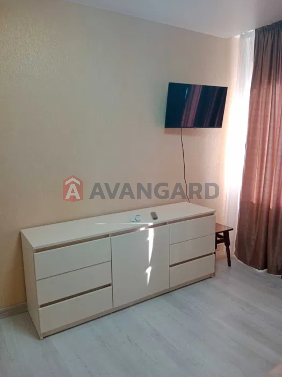 1 . , 30/-/10 . ., 8/9   4