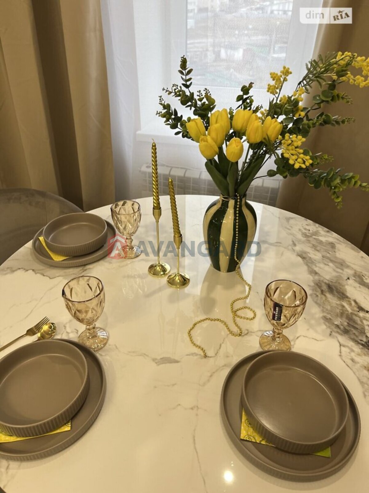 2 ����. ��������, 70/32/26 ��. �., 4/8 ���� ���� 22