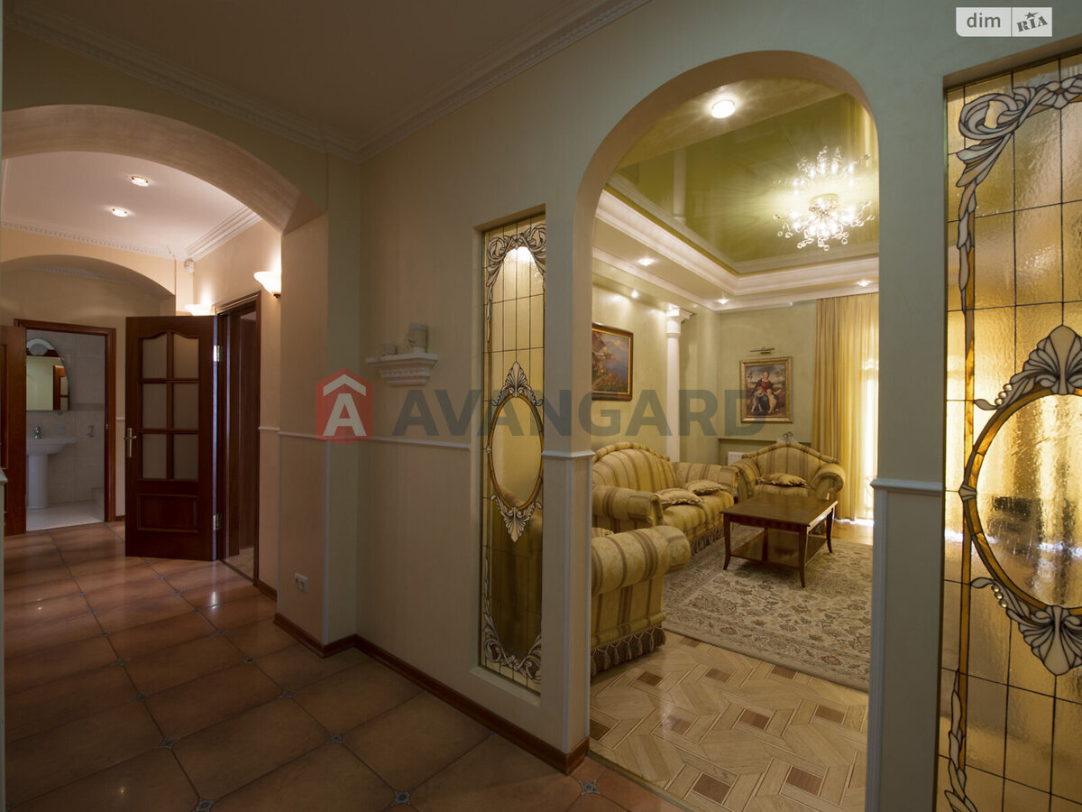 3 ����. ��������, 83/51/8 ��. �., 2/4 ���� ���� 1