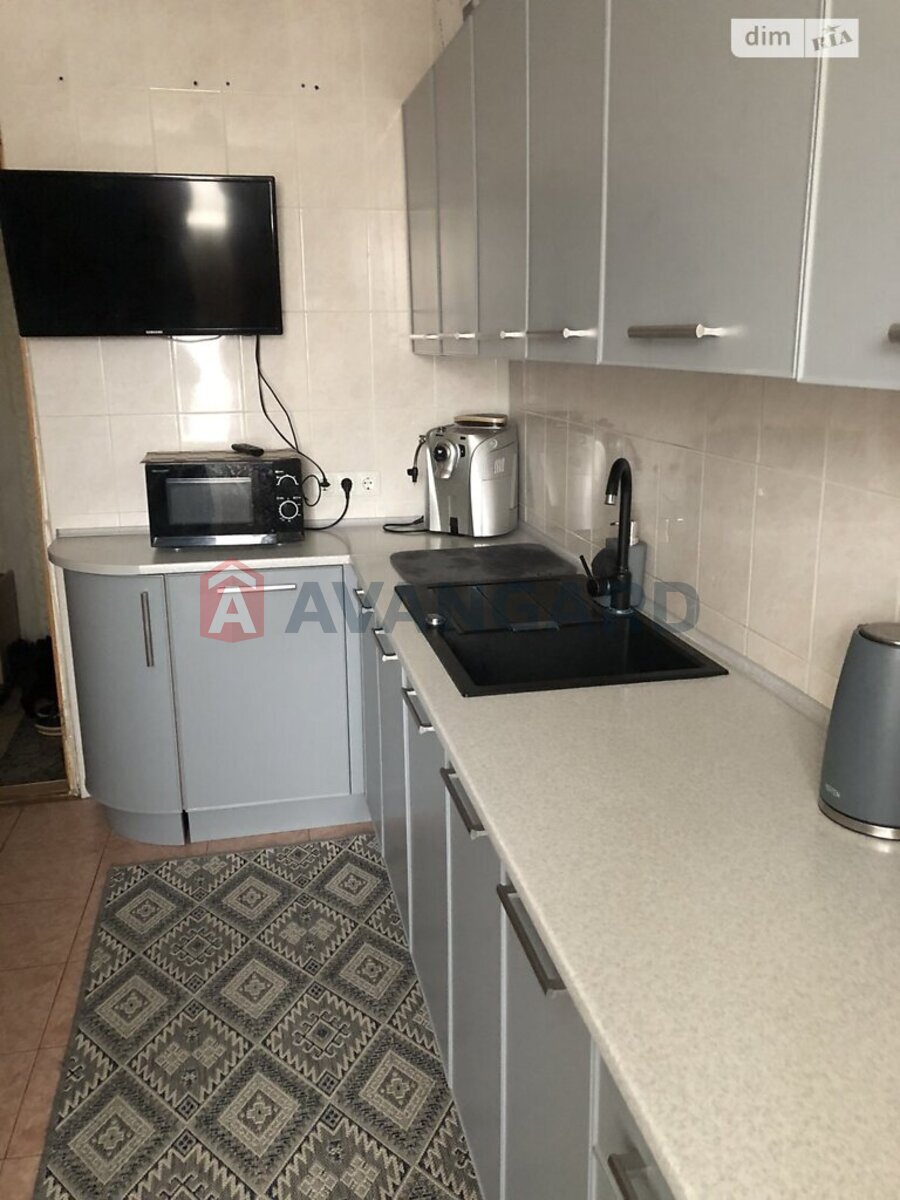 3 ��. ��������, 64/39/10 ��. �., 7/9 ������ ���� 2