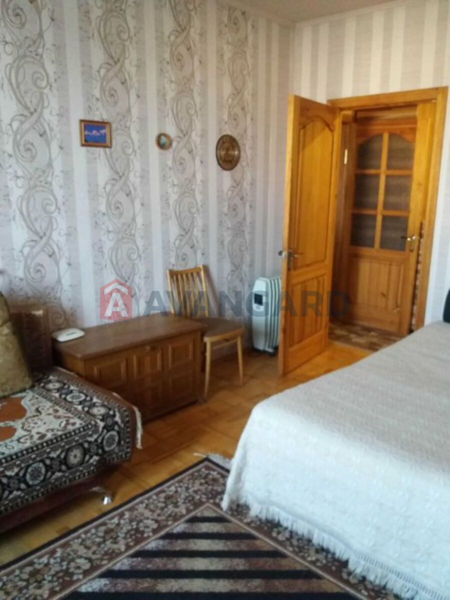 2 ��. ��������, 52/-/9 ��. �., 10/10 ������ ���� 4