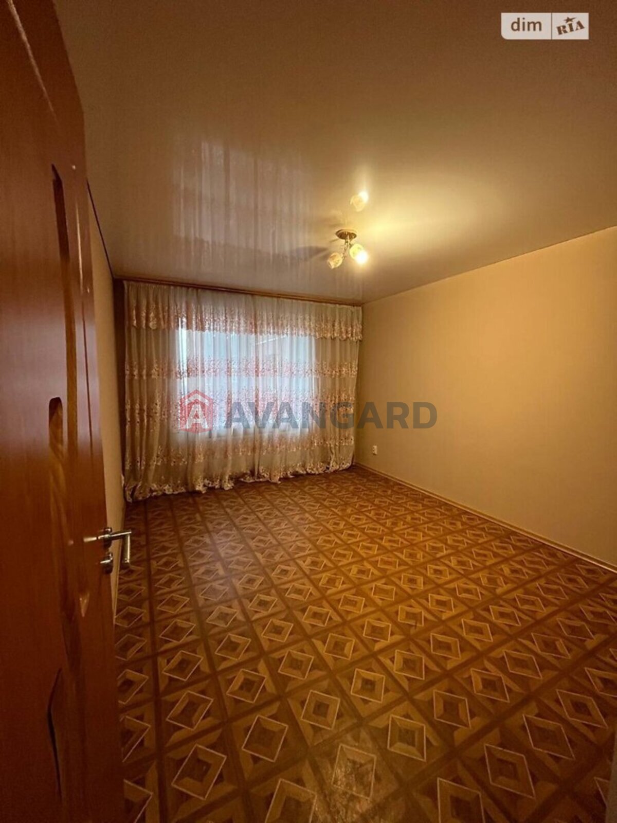 3 ��. ��������, 95/50/11 ��. �., 4/6 ������ ���� 16