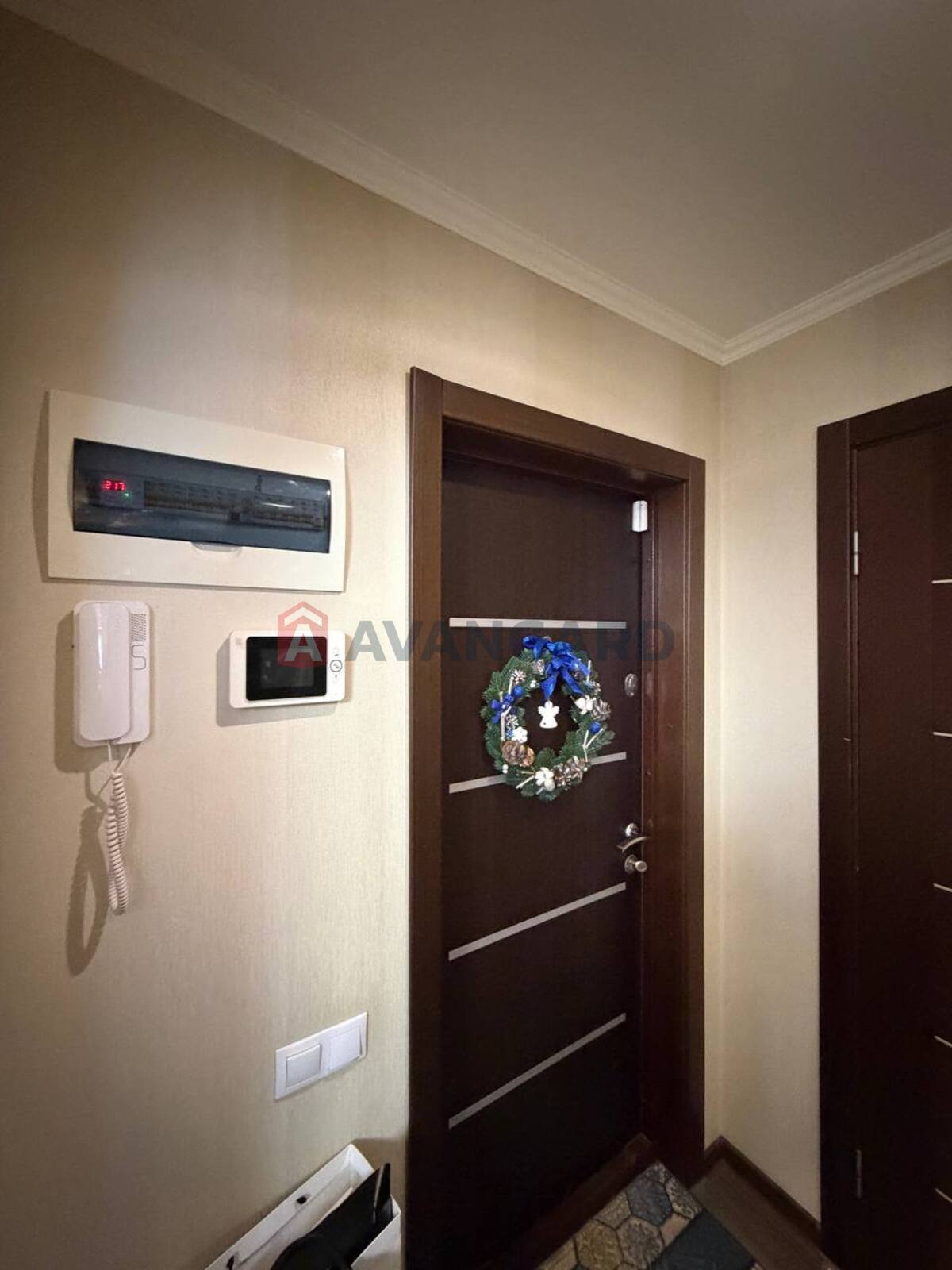 3 ��. ��������, 68/25/9 ��. �., 2/9 ������ ���� 13