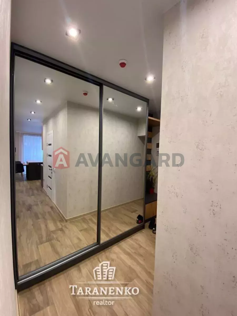 2 ��. ��������, 65/-/25 ��. �., 8/10 ������ ���� 8