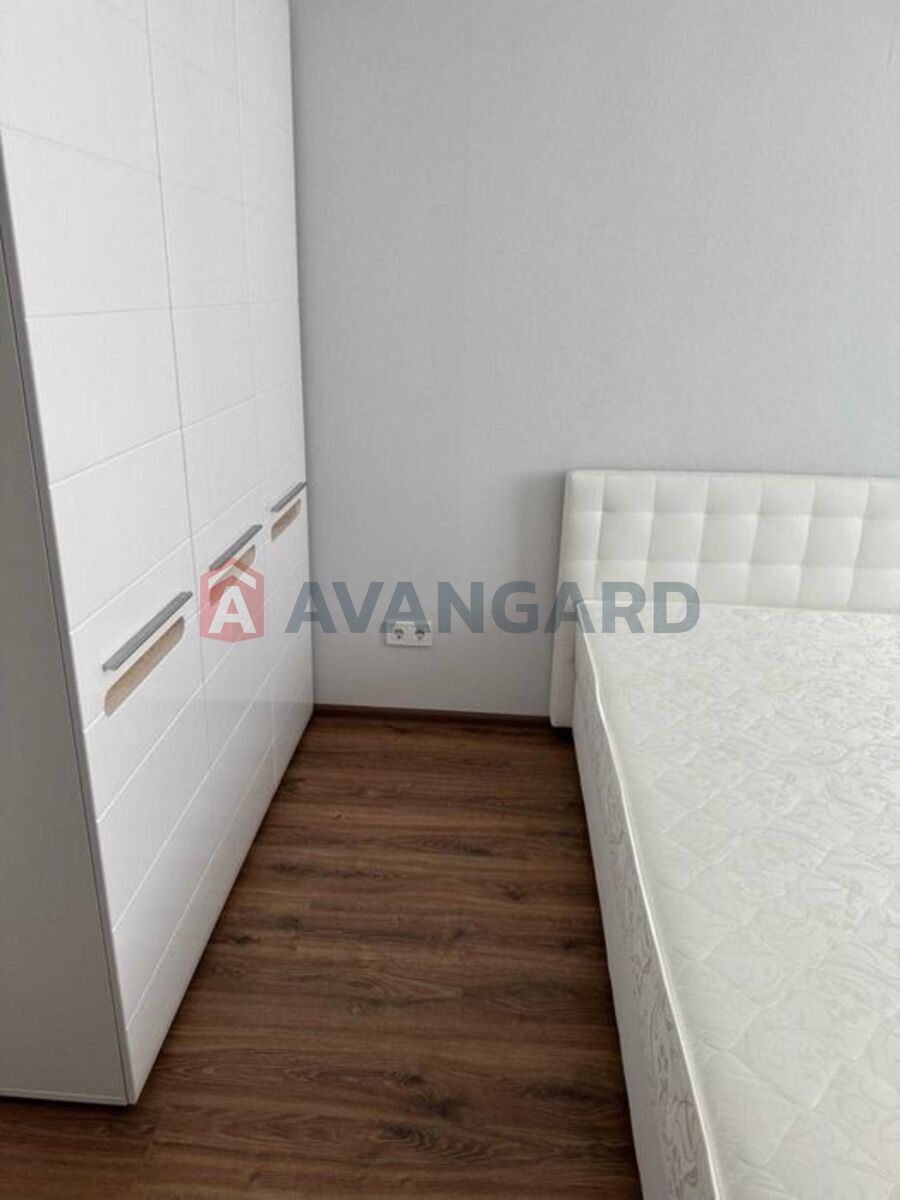 1 ����. ��������, 43/-/10 ��. �., 19/25 ���� ���� 5