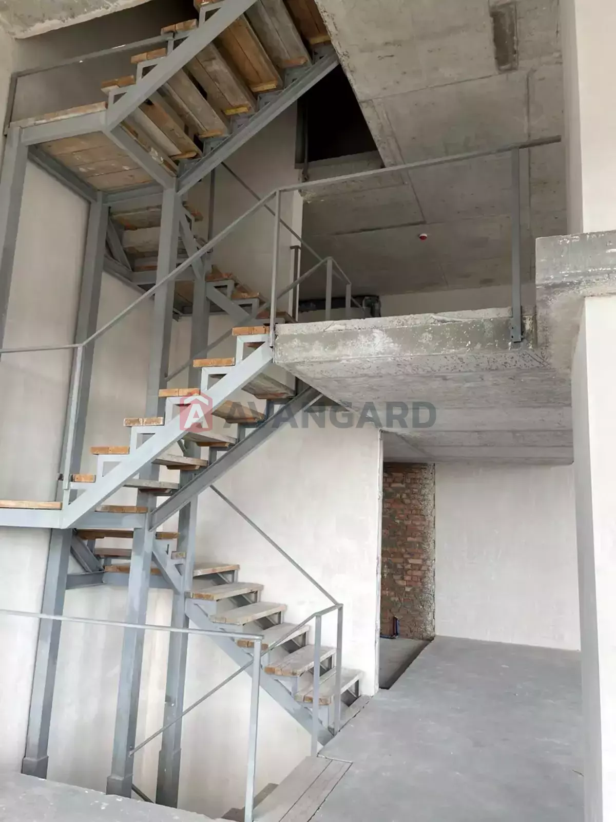 6 ��. ��������, 515/250/45 ��. �., 25/27 ������ ���� 8