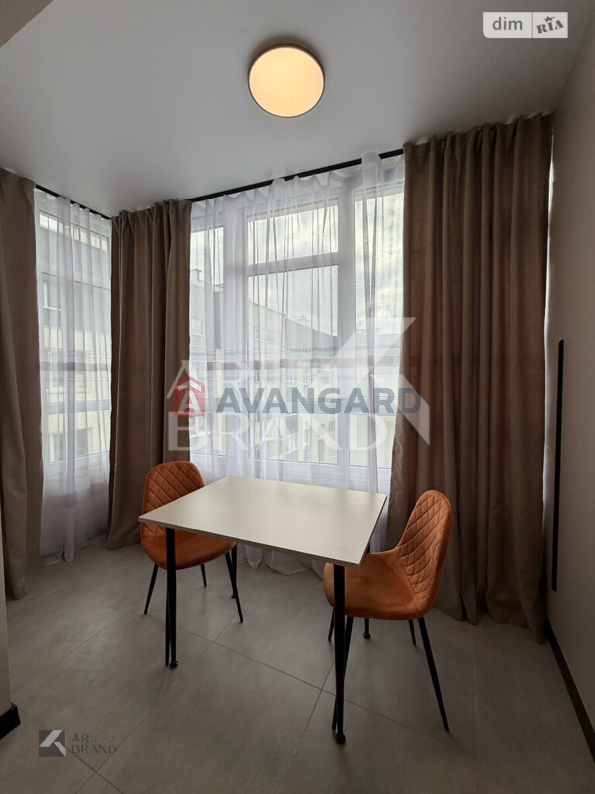 1 ��. ��������, 47/14/22 ��. �., 10/10 ������ ���� 2