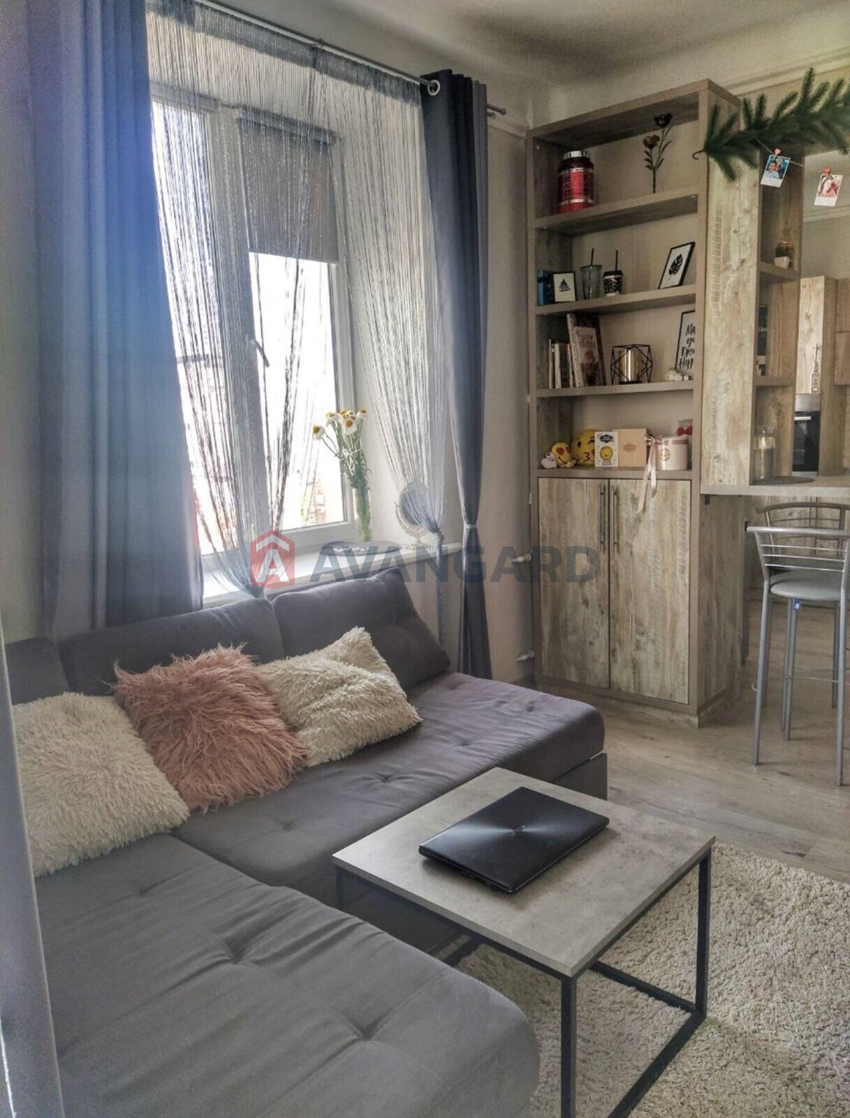 2 ��. ��������, 53/-/9 ��. �., 4/5 ������ ���� 4