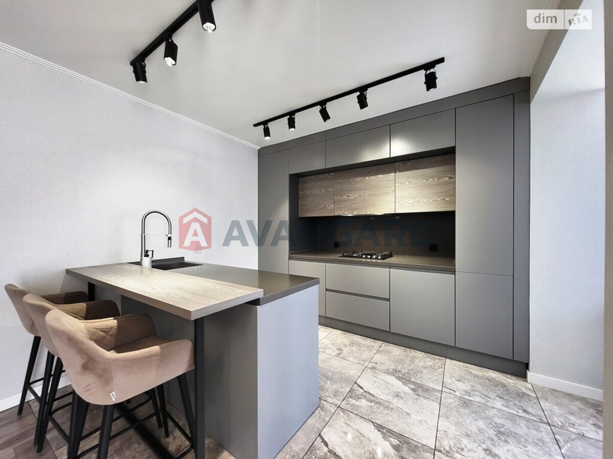 3 . , 120/120/49 . ., 8/12   1