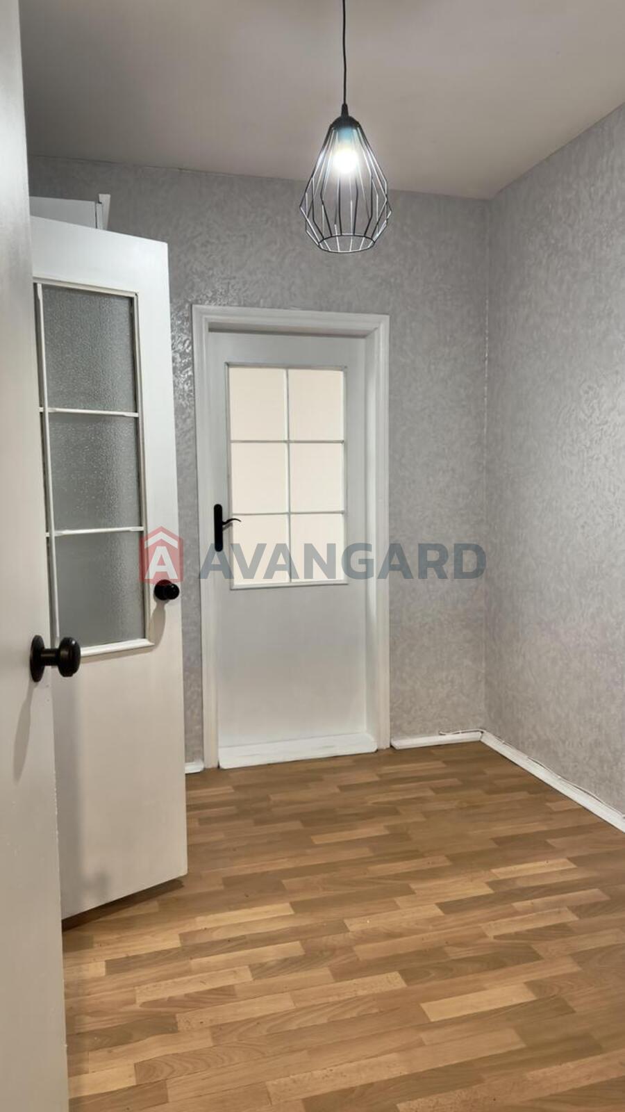 1 ��. ��������, 46/17/14 ��. �., 14/16 ������ ���� 7