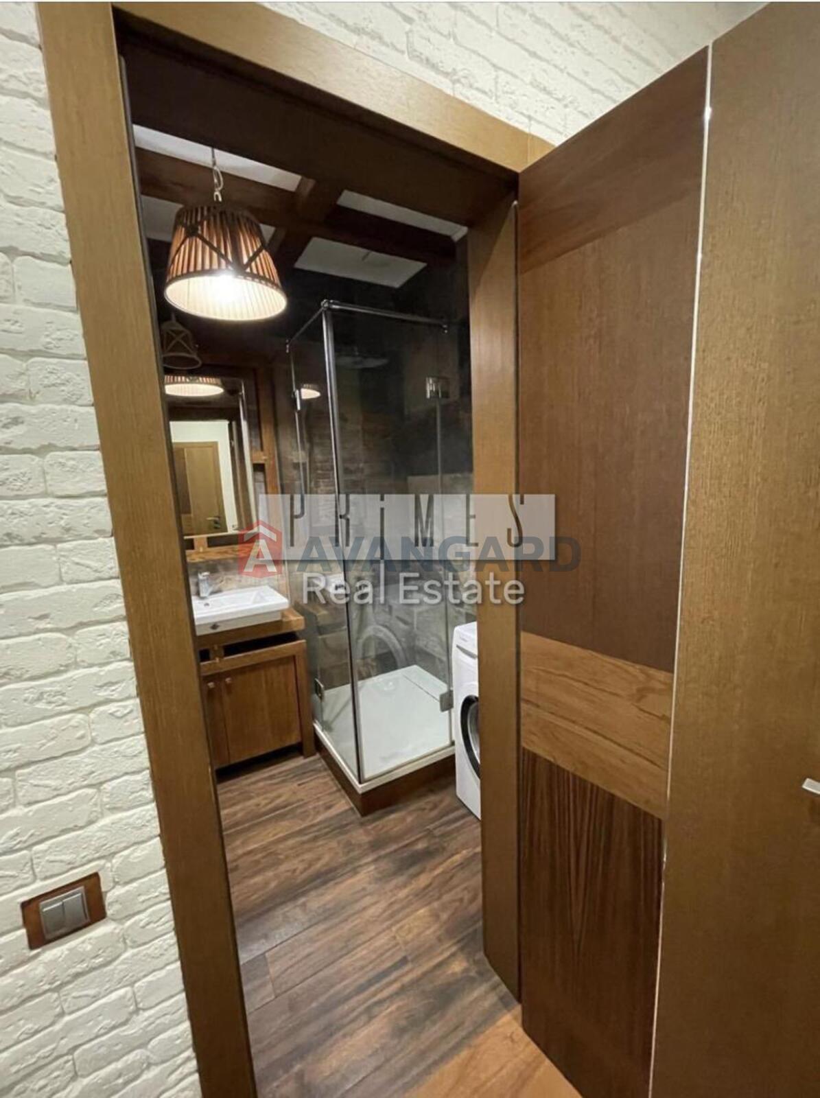 2 ��. ��������, 61/40/15 ��. �., 13/23 ������ ���� 8