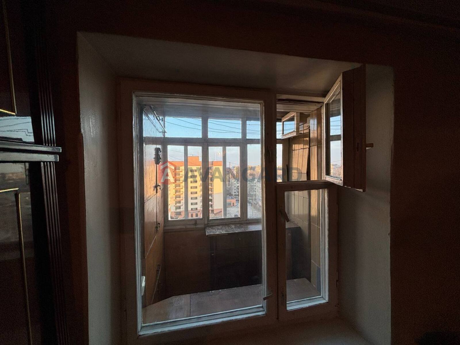 2 ��. ��������, 50/29/7 ��. �., 9/9 ������ ���� 19