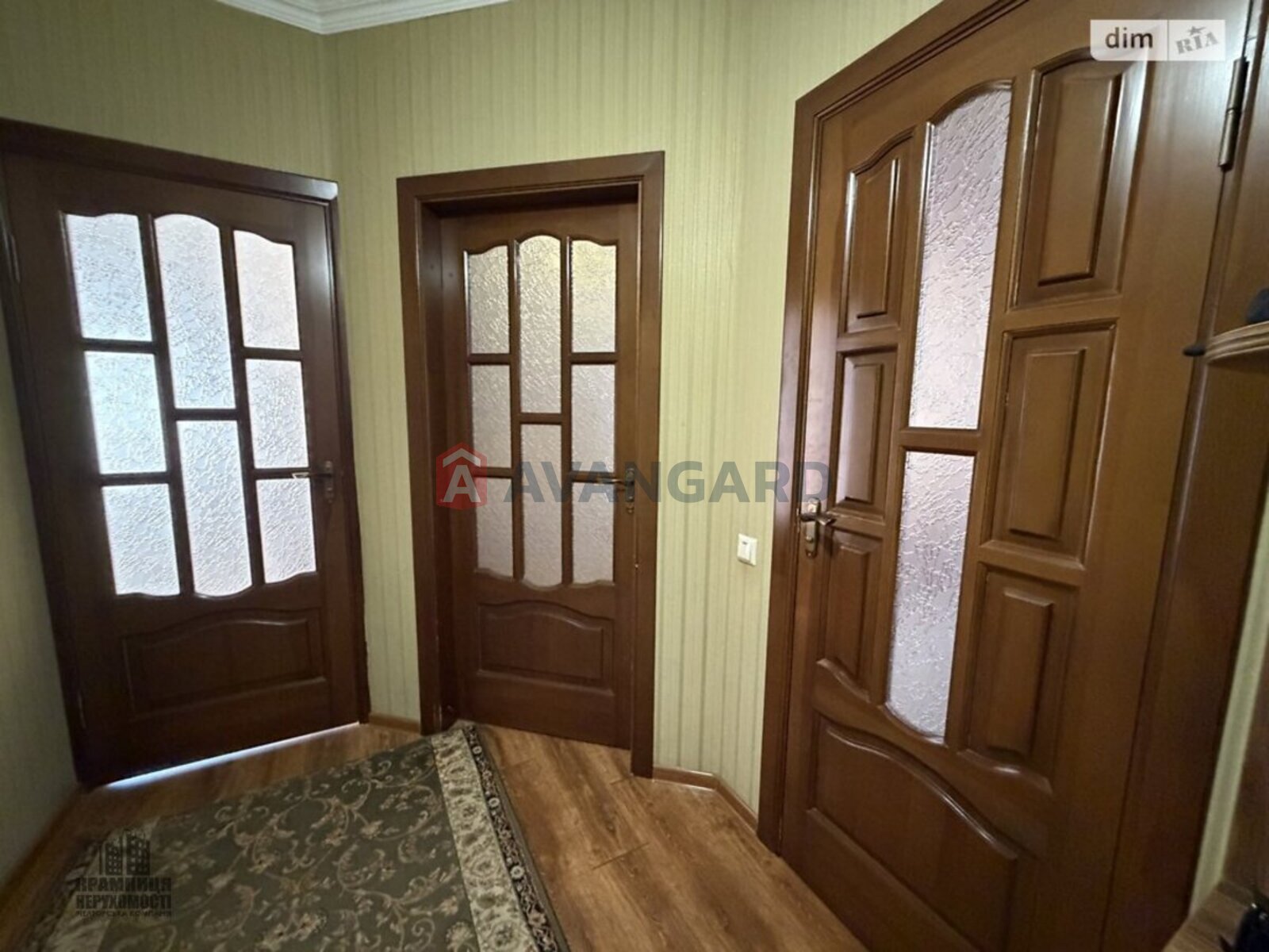 2 ��. ��������, 69/-/18 ��. �., 2/2 ������ ���� 11