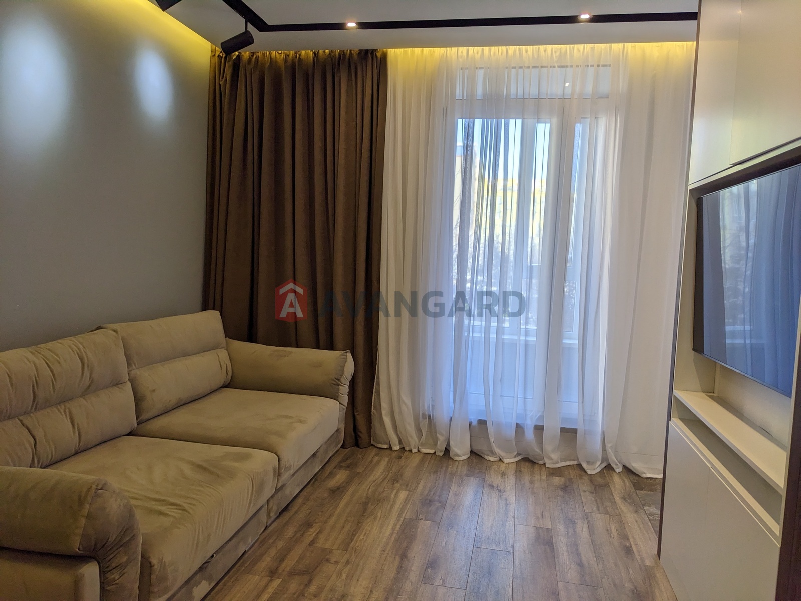 3 ����. ��������, 86/-/15 ��. �., 2/12 ���� ���� 1