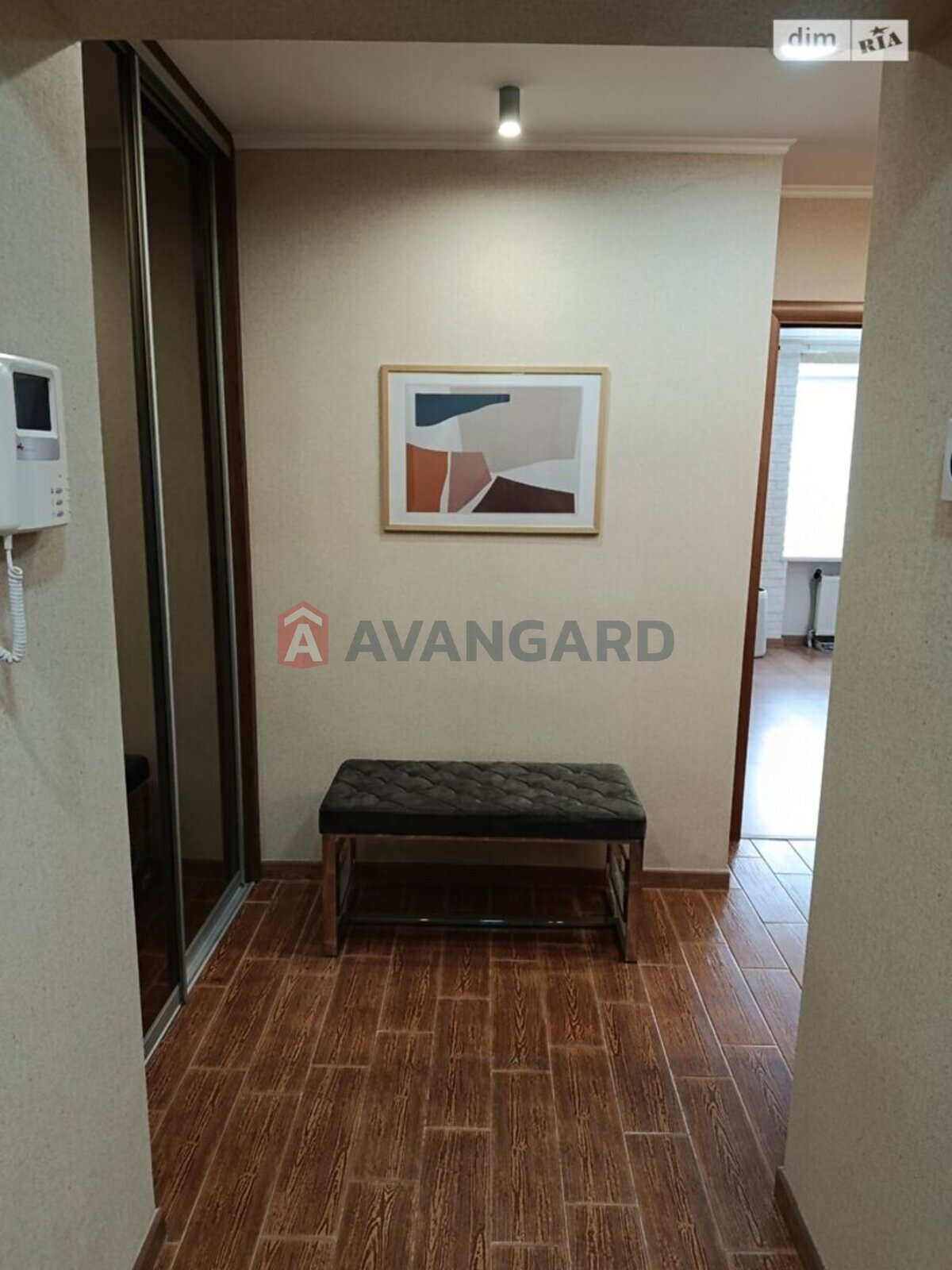 1 ��. ��������, 50/20/10 ��. �., 9/9 ������ ���� 20