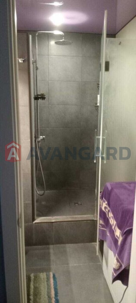 3 ��. ��������, 71/-/8 ��. �., 5/9 ������ ���� 2