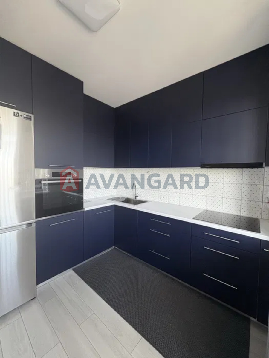 3 ��. ��������, 72/-/10 ��. �., 24/33 ������ ���� 8