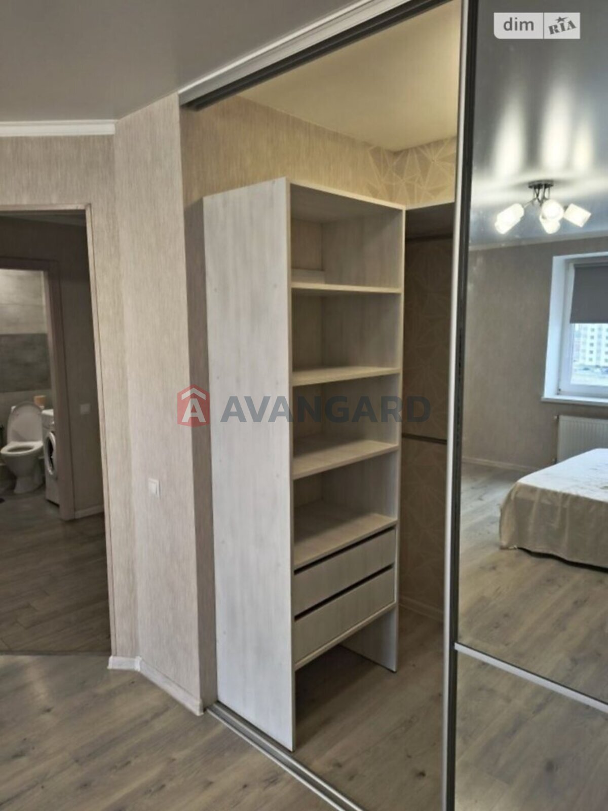 1 ����. ��������, 41/20/10 ��. �., 8/8 ���� ���� 7