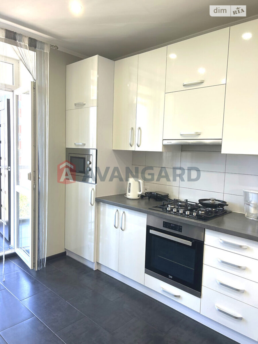 2 ��. ��������, 66/36/11 ��. �., 5/10 ������ ���� 7