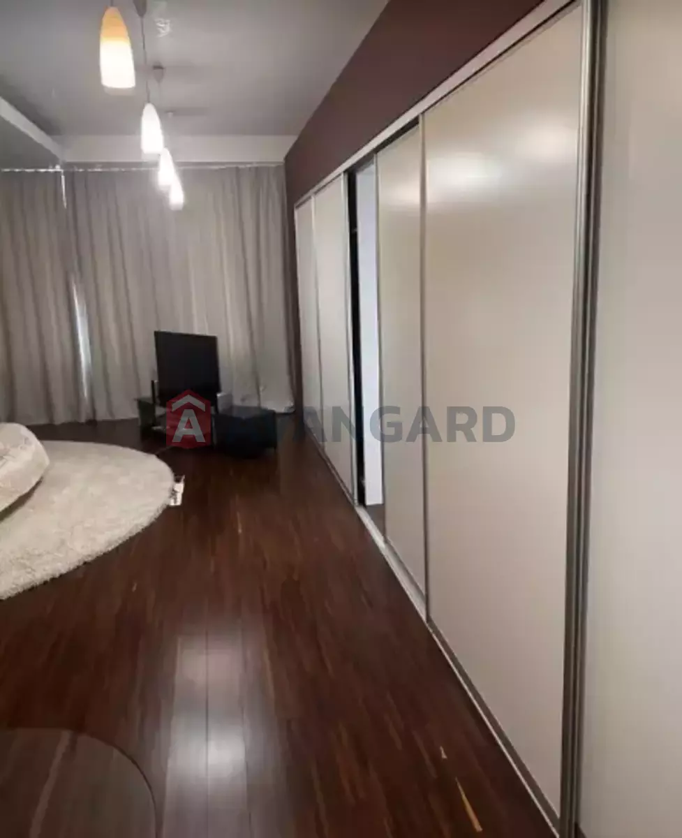 6 ��. ��������, 250/-/- ��. �., 6/9 ������ ���� 12