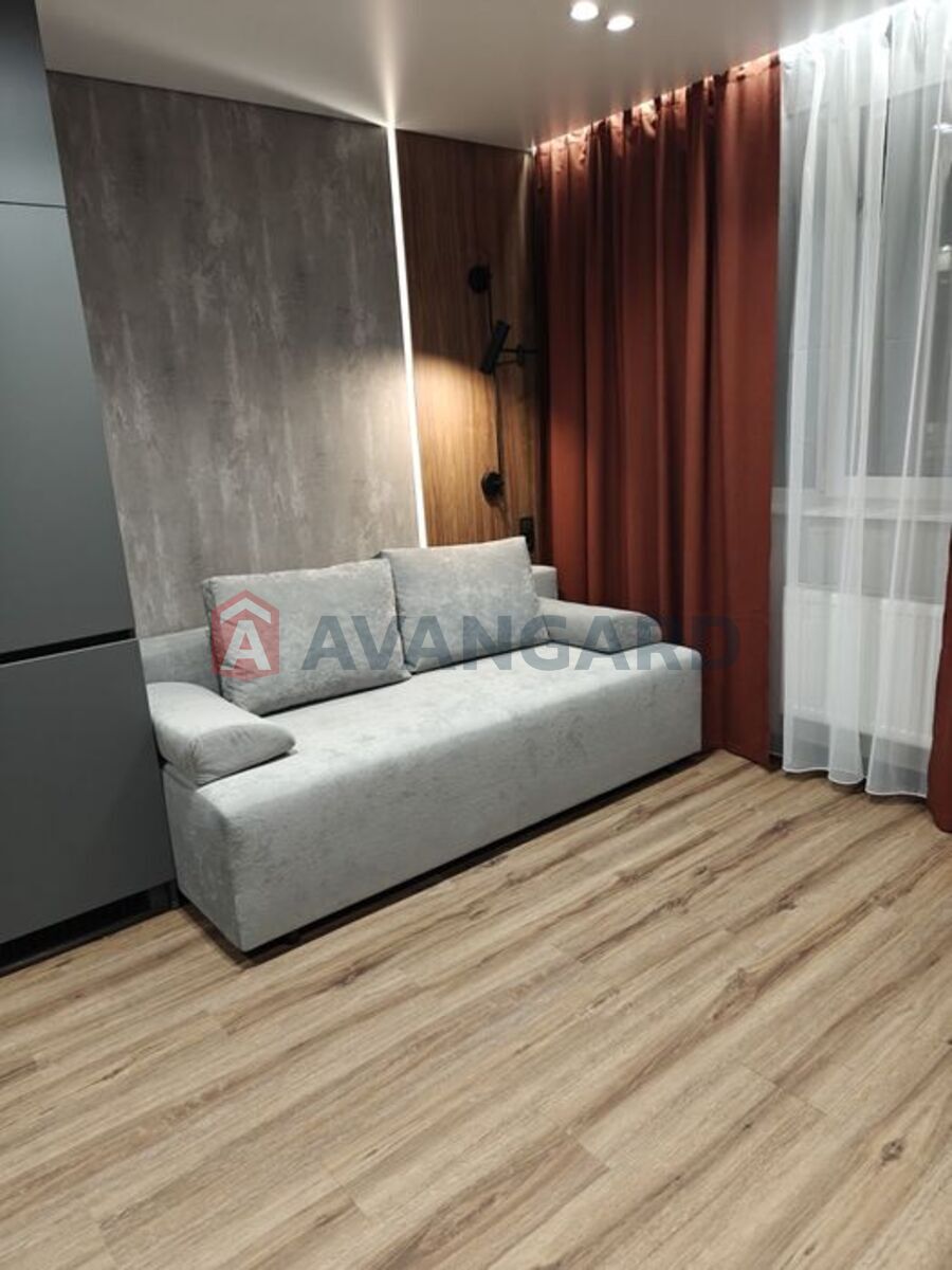 1 ��. ��������, 49/-/18 ��. �., 12/23 ������ ���� 10