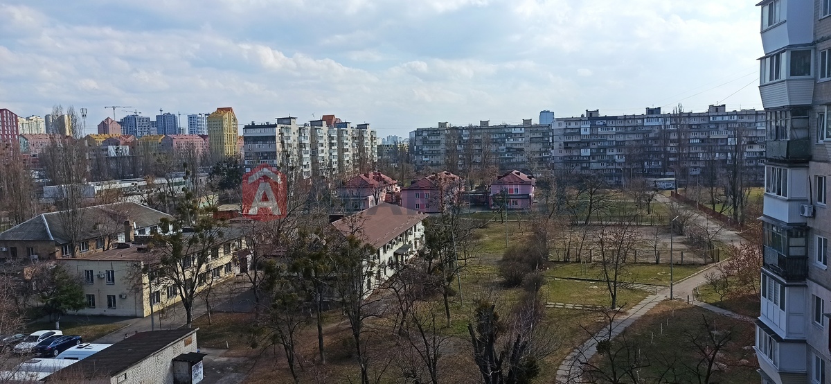 2 ��. ��������, 46/28/7 ��. �., 7/9 ������ ���� 14