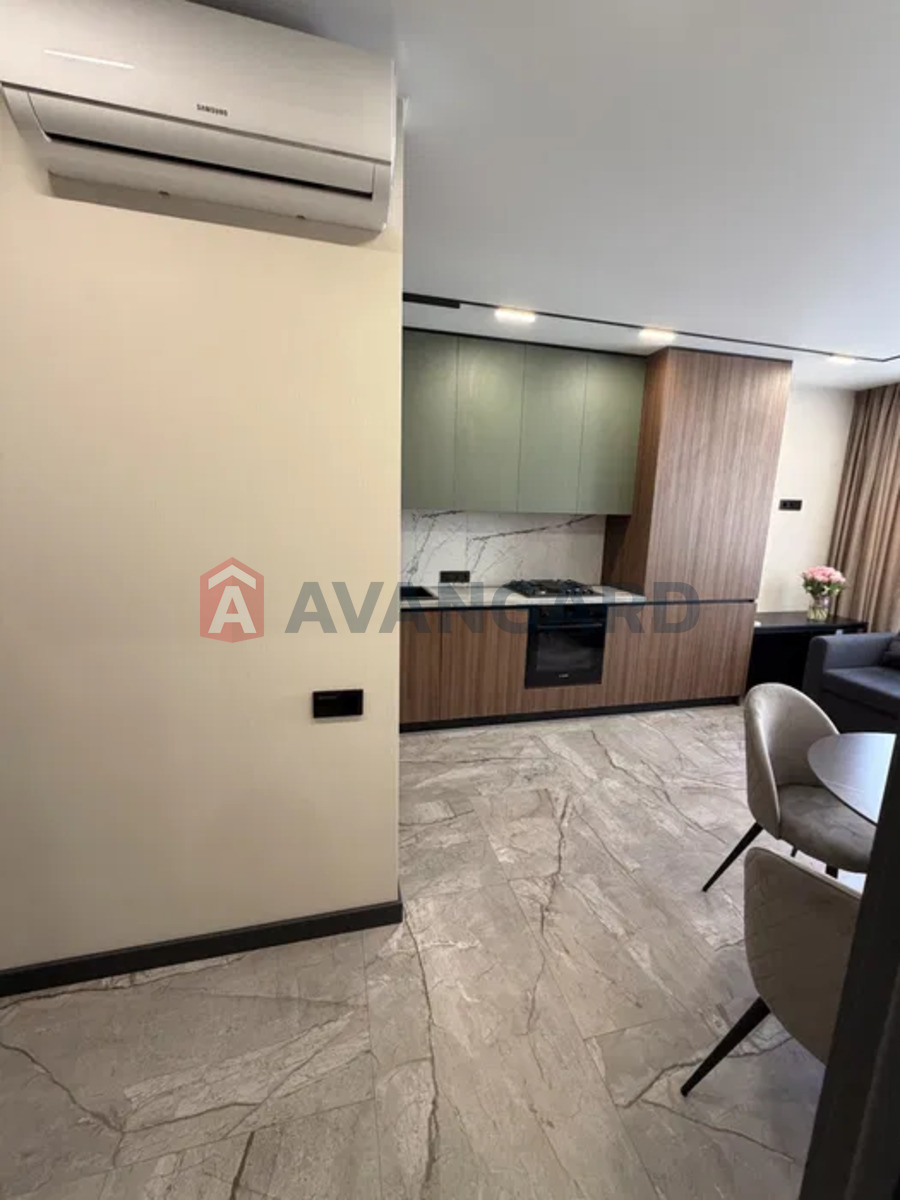 1 ����. ��������, 45/18/16 ��. �., 9/10 ���� ���� 3