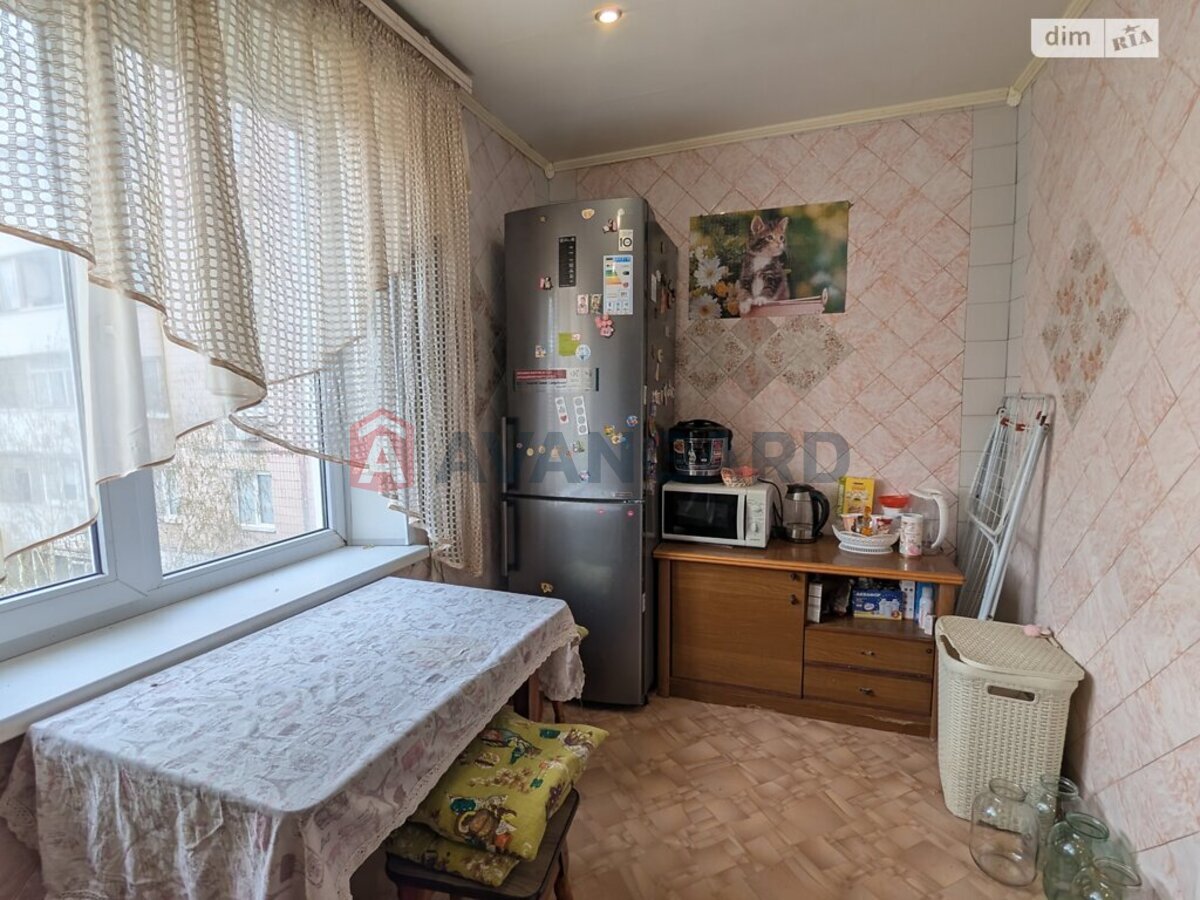 3 . , 68/42/8 . ., 7/9   7