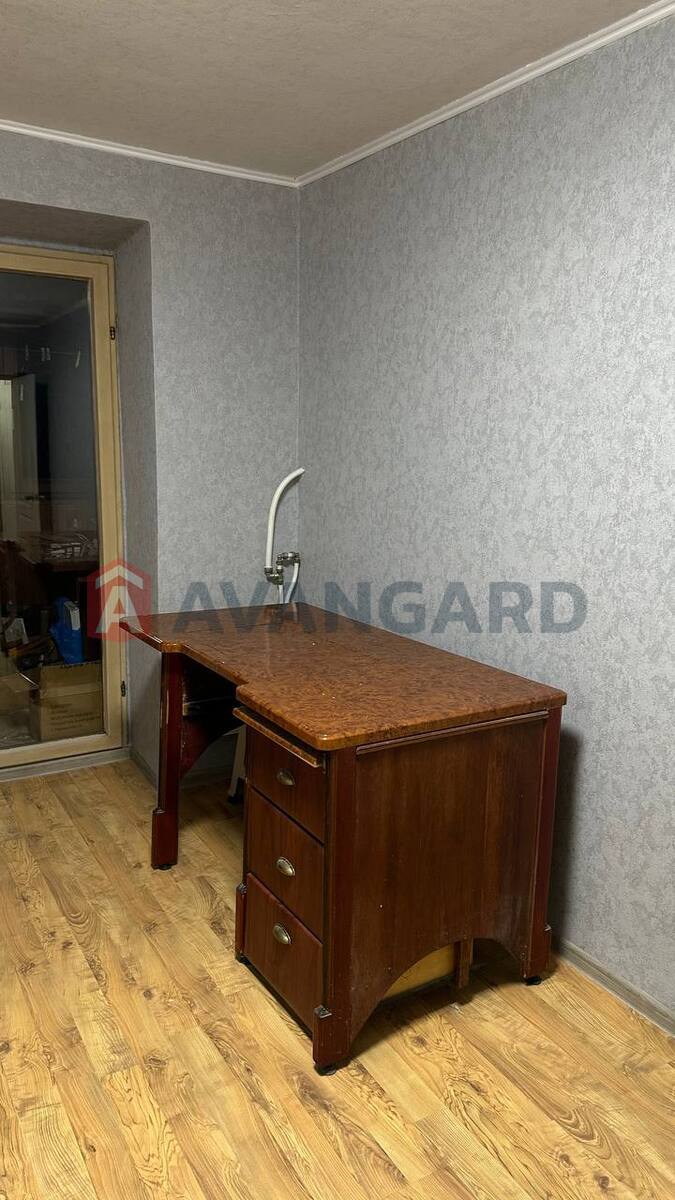 4 ��. ��������, 84/51/- ��. �., 1/9 ������ ���� 2