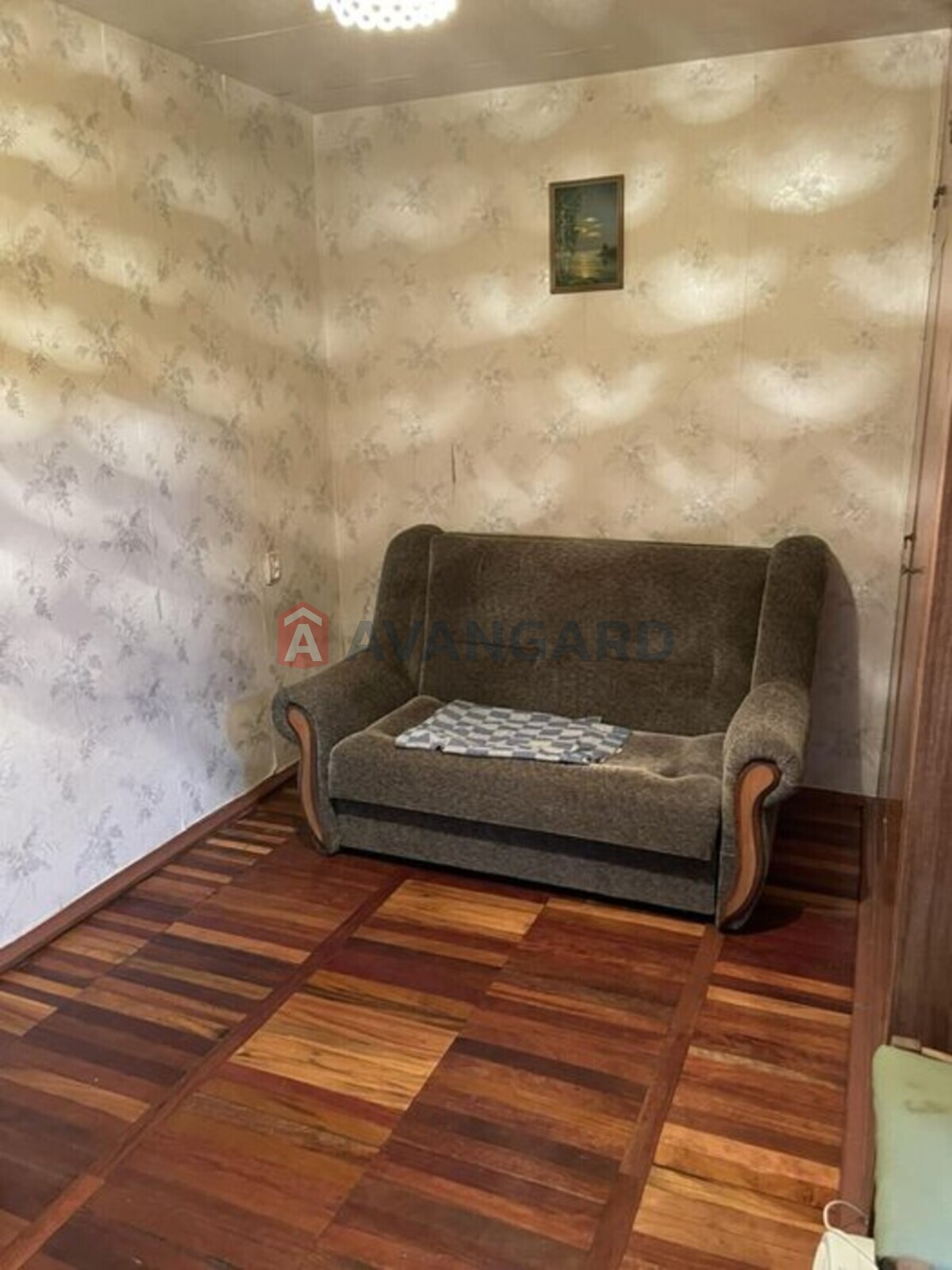 4 ����. ��������, 82/-/7 ��. �., 4/12 ���� ���� 6