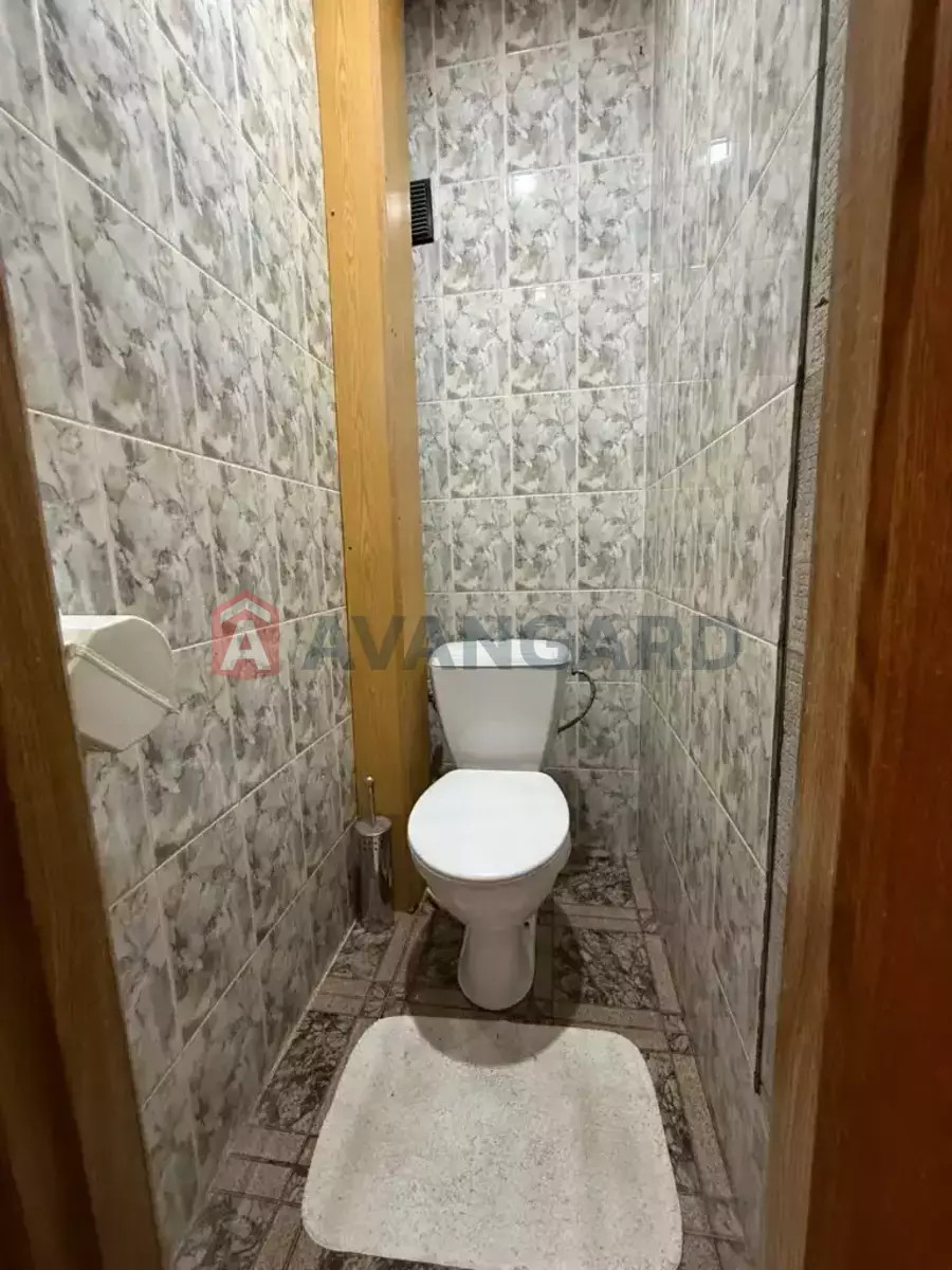 3 ����. ��������, 80/-/9 ��. �., 5/5 ���� ���� 10