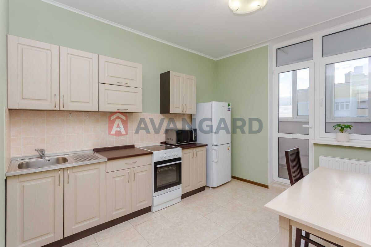 1 ����. ��������, 43/18/12 ��. �., 24/26 ���� ���� 4