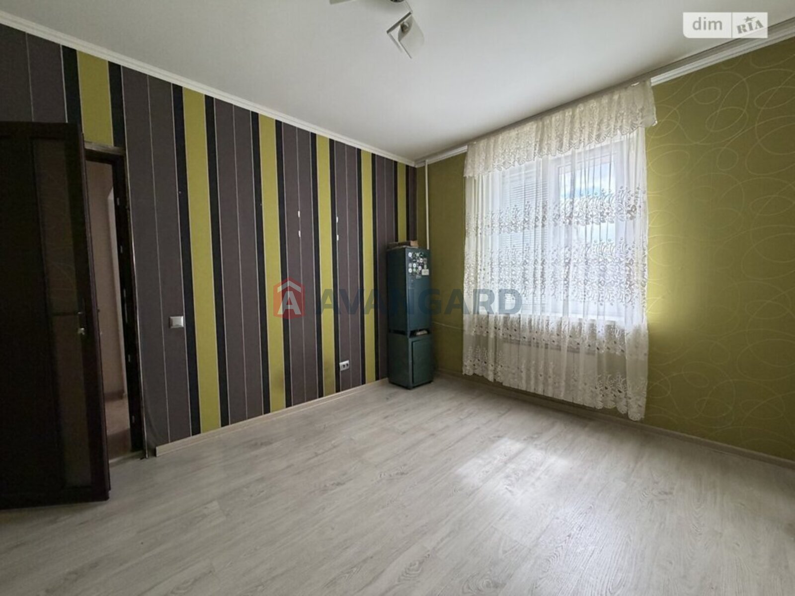 4 ��. ��������, 86/-/- ��. �., 7/9 ������ ���� 2