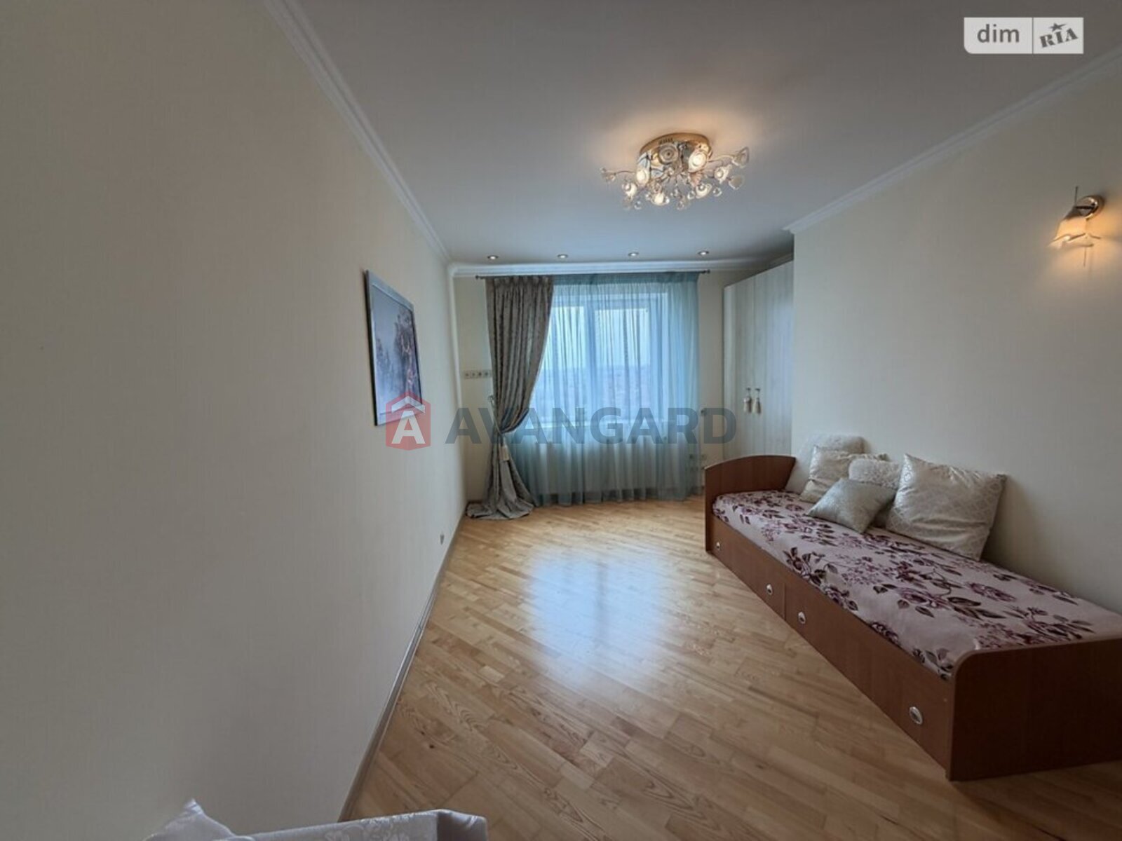 3 ��. ��������, 108/55/10 ��. �., 9/10 ������ ���� 13