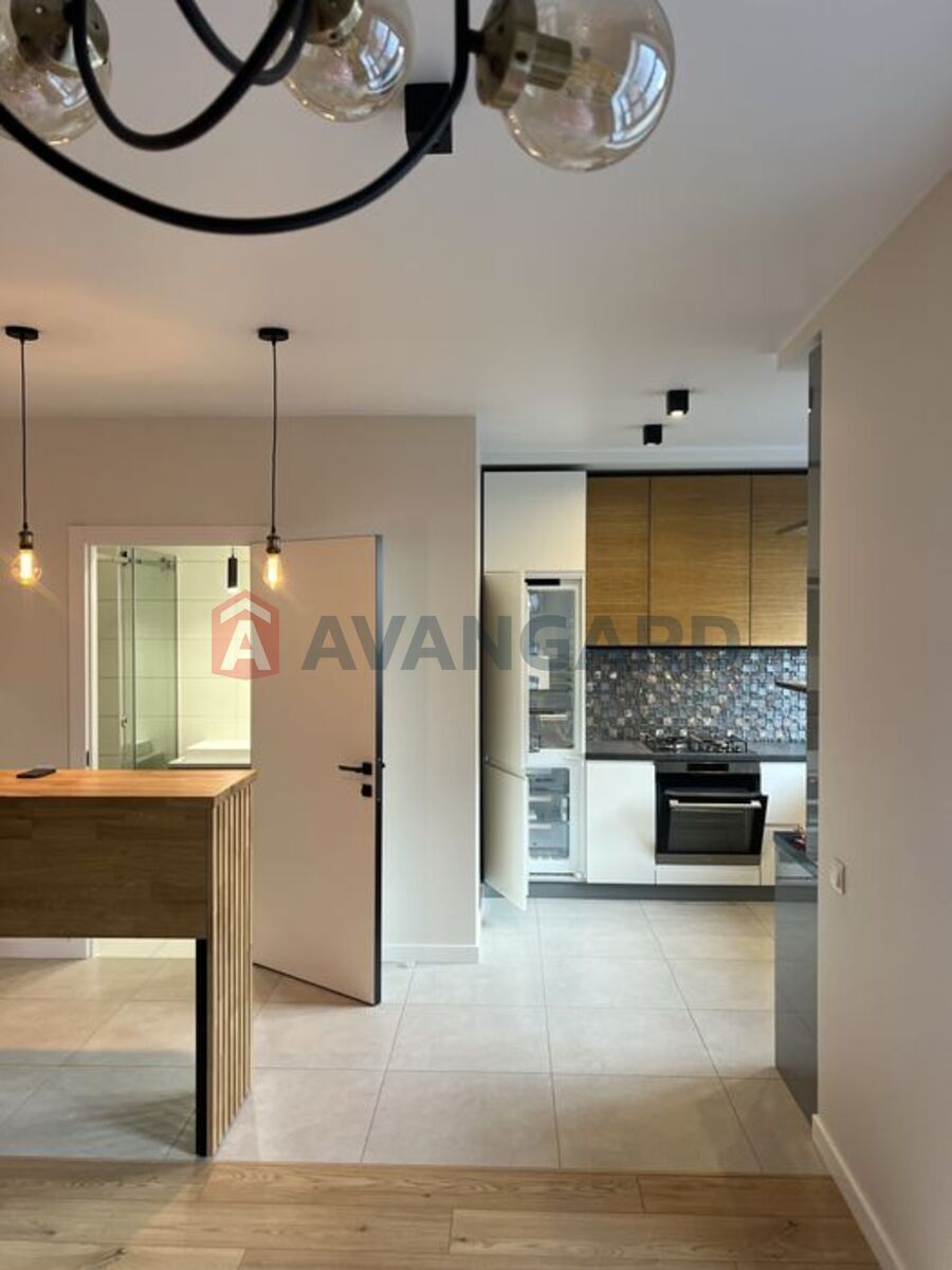 3 . , 85/-/10 . ., 4/5   1