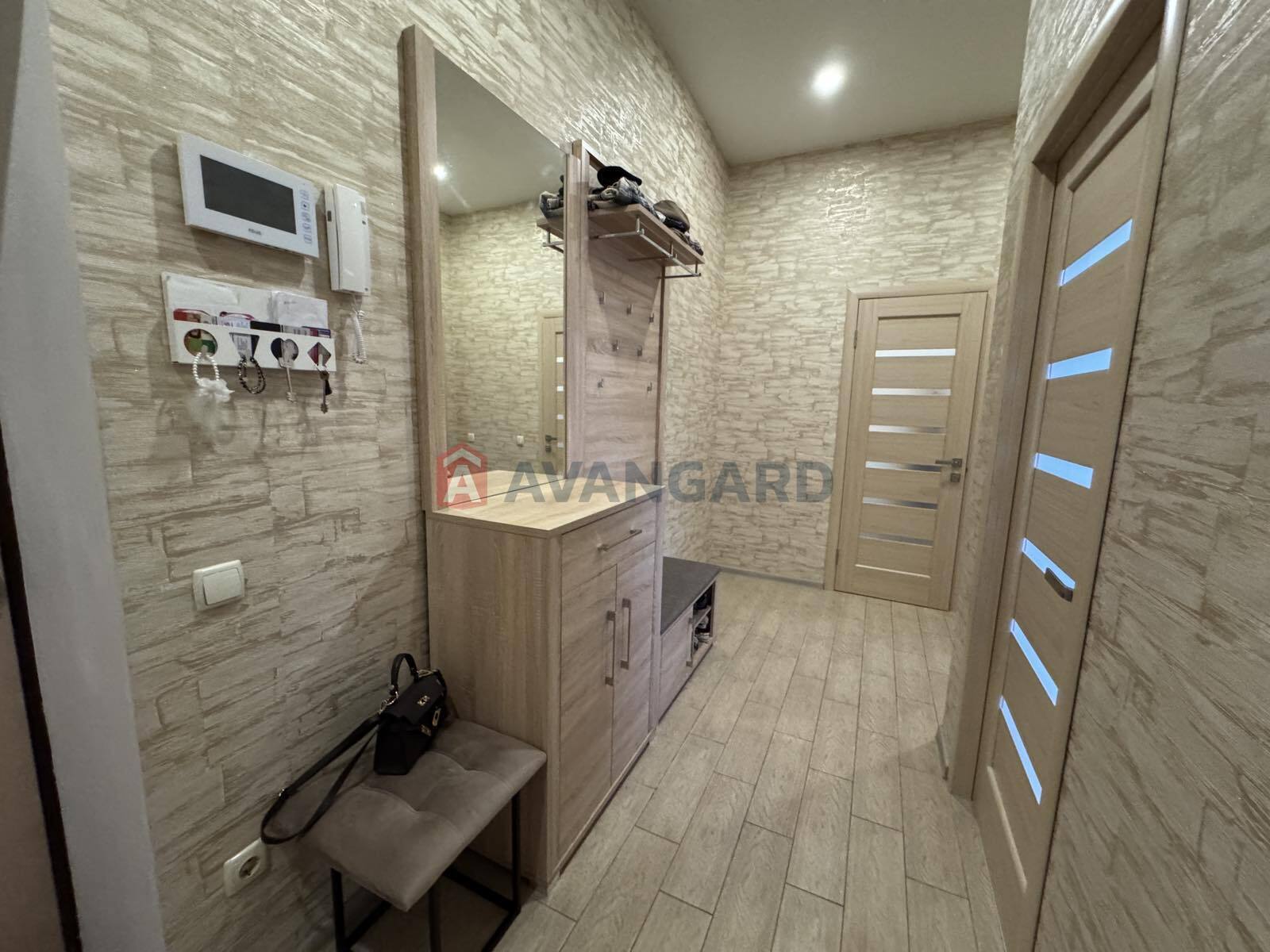 2 ��. ��������, 55,2/32,7/9 ��. �., 4/5 ������ ���� 16