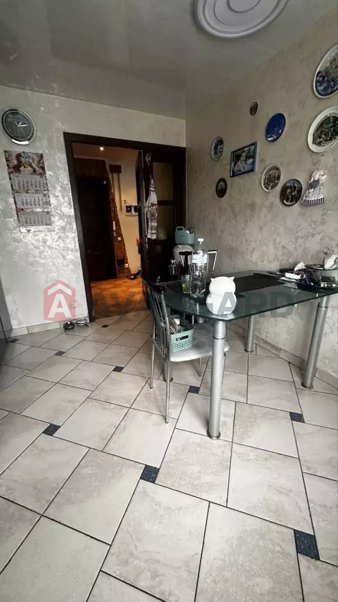 3 ����. ��������, 60/-/12 ��. �., 6/10 ���� ���� 13