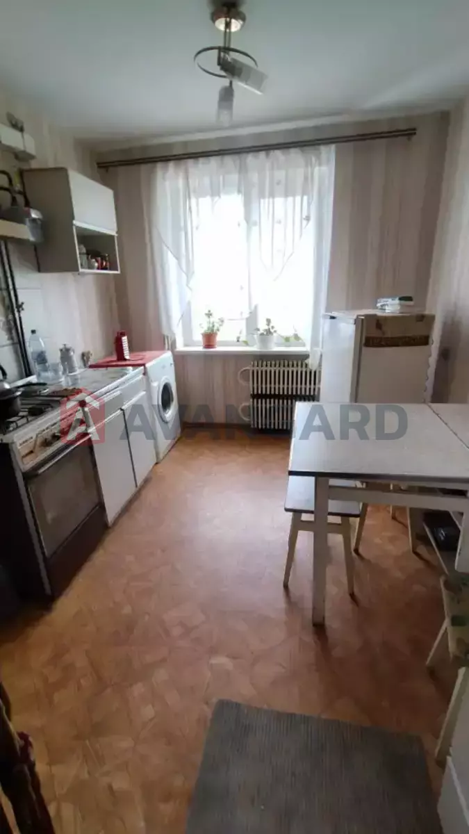 3 ��. ��������, 72/-/10 ��. �., 10/10 ������ ���� 2