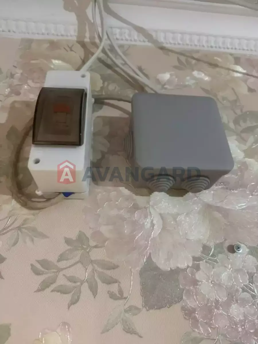 3 ��. ��������, 41/28/9 ��. �., 1/2 ������ ���� 3