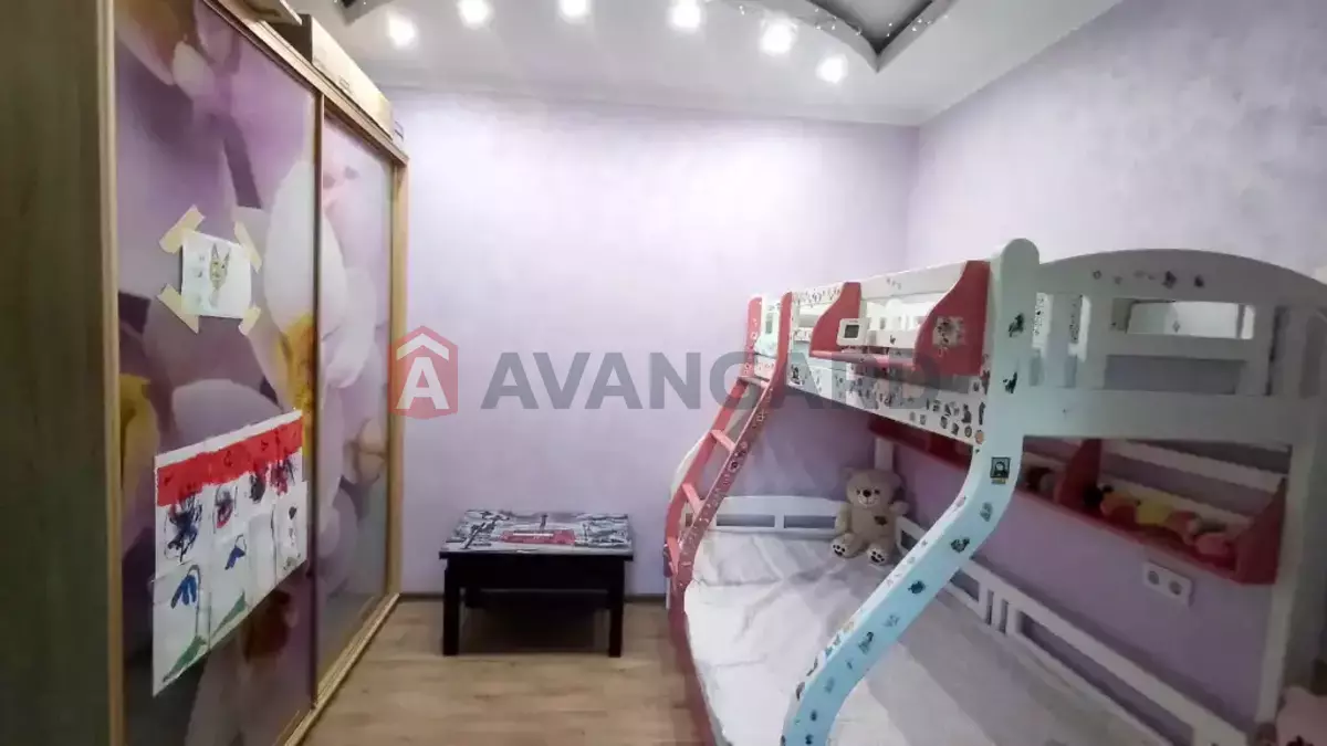 3 ����. ��������, 65/-/- ��. �., 2/2 ���� ���� 9