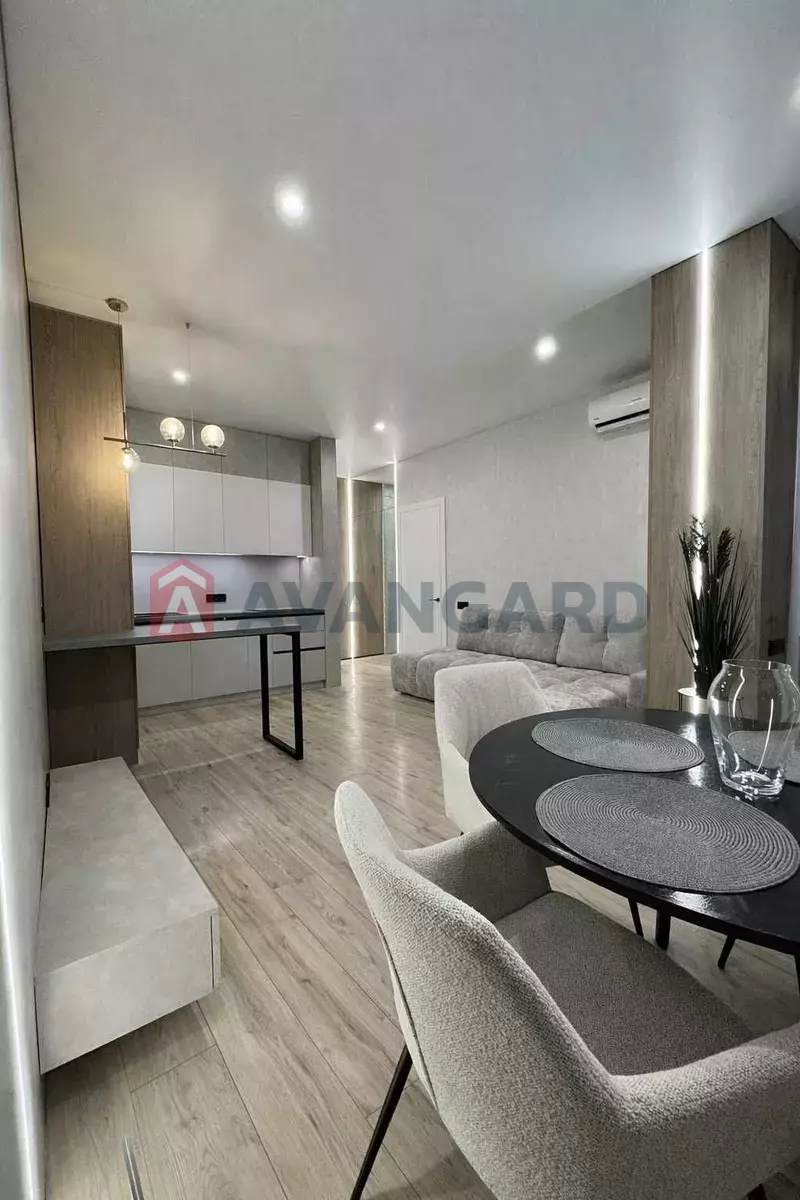 2 ��. ��������, 50/-/24 ��. �., 9/16 ������ ���� 18