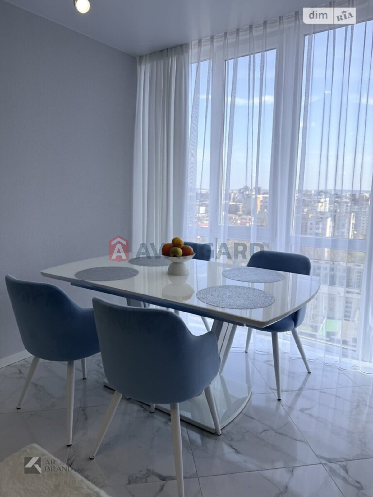 2 ��. ��������, 73/43/12 ��. �., 15/16 ������ ���� 5