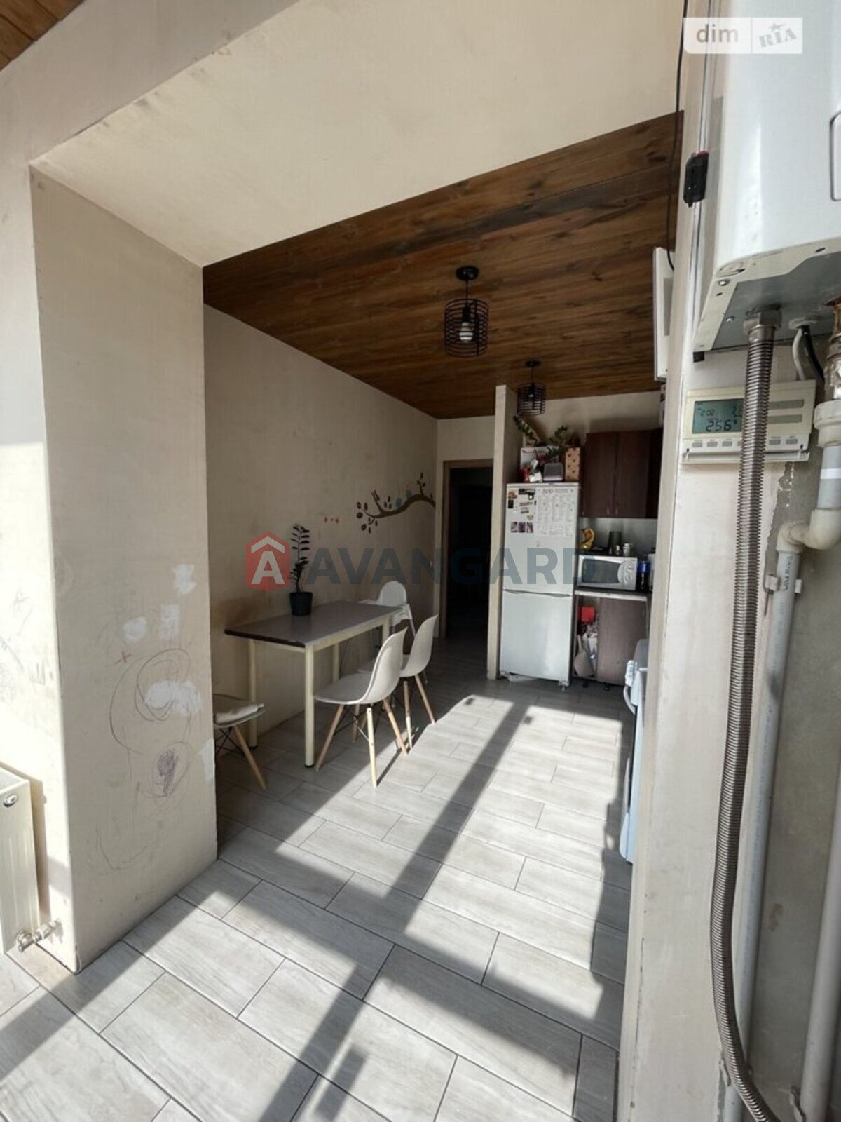 1 ����. ��������, 43/17/11 ��. �., 4/12 ���� ���� 14