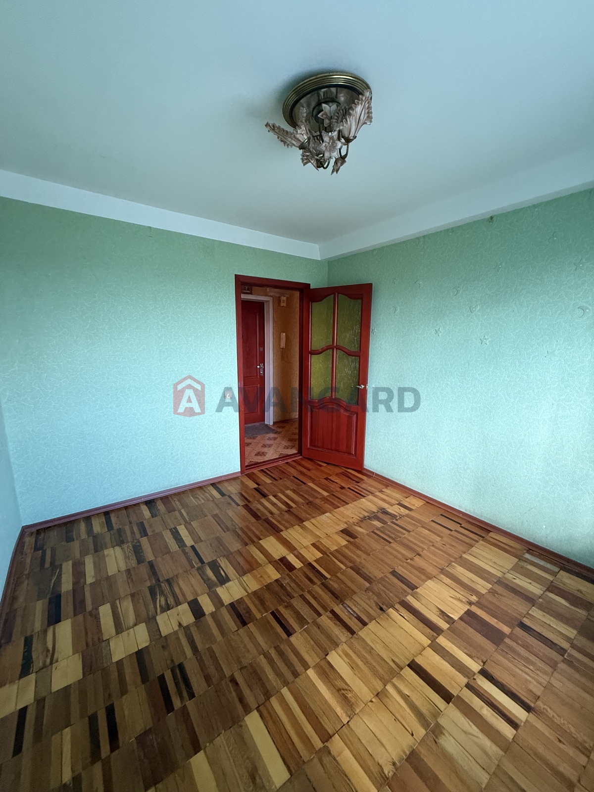 2 ��. ��������, 50/-/8 ��. �., 7/9 ������ ���� 9