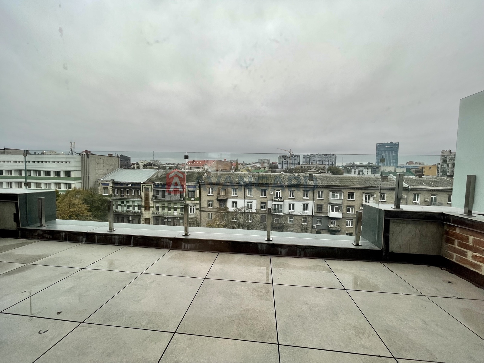 2 ��. ��������, 72/52/13 ��. �., 7/8 ������ ���� 4