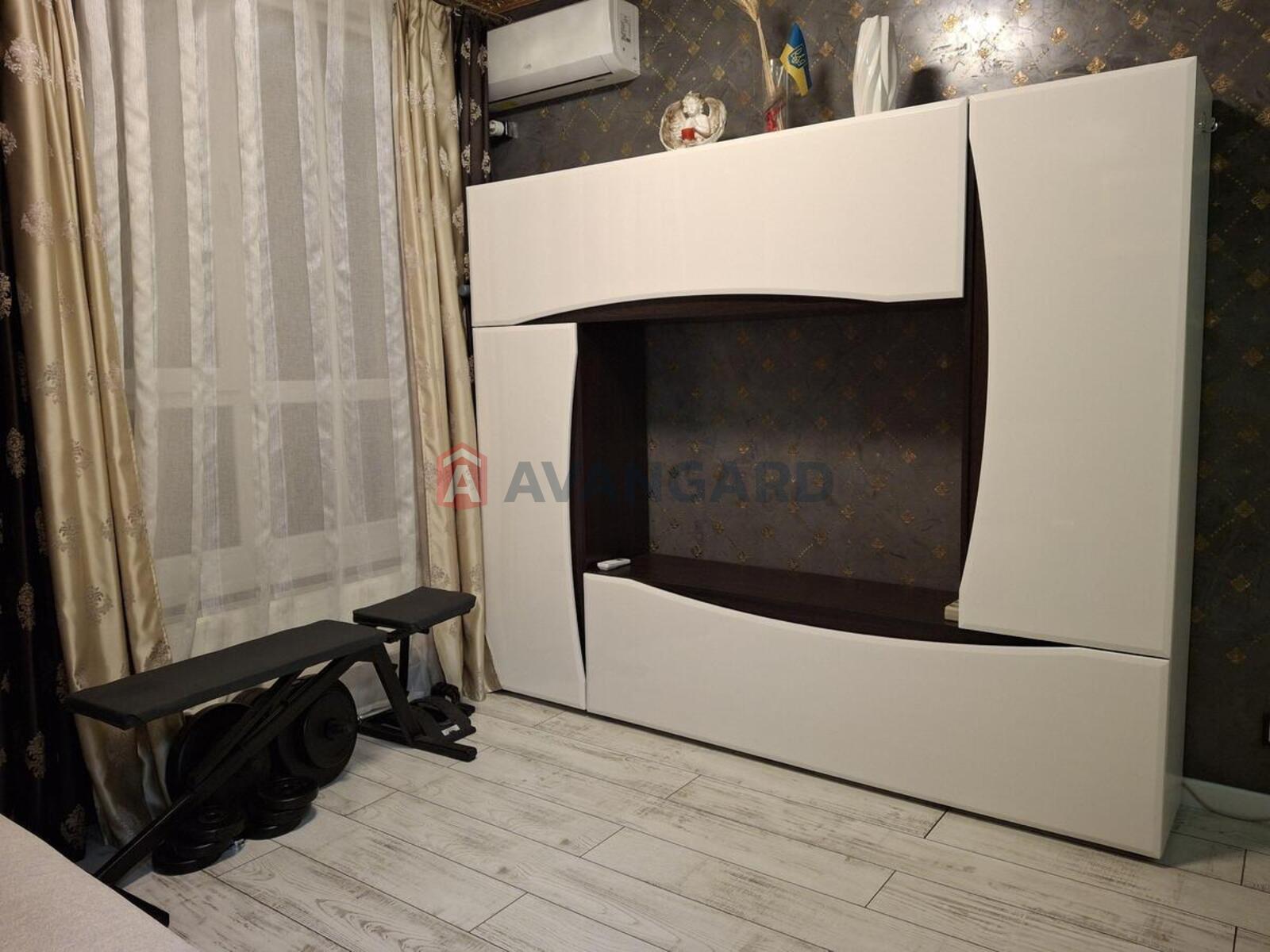 1 ��. ��������, -/-/- ��. �., 10/10 ������ ���� 3