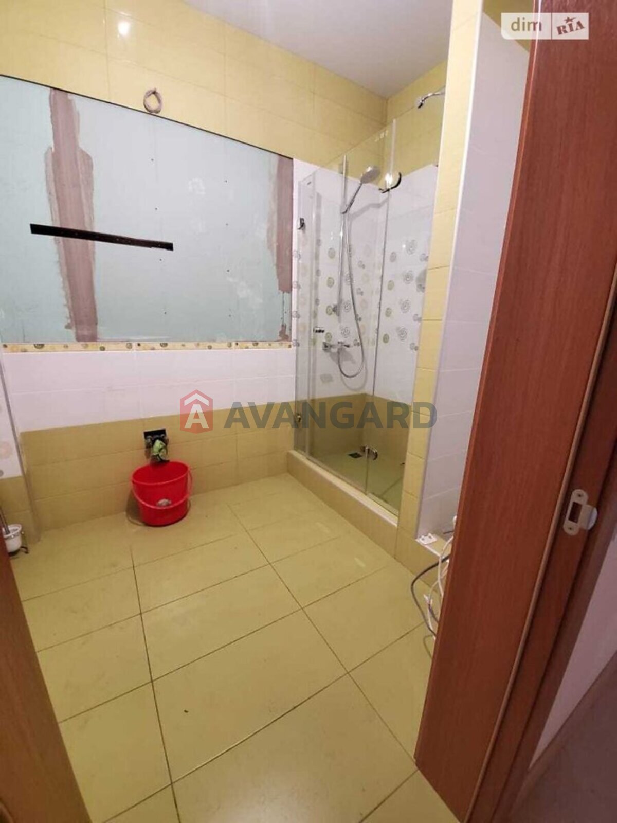 4 ����. ��������, 199/112/30 ��. �., 2/5 ���� ���� 19