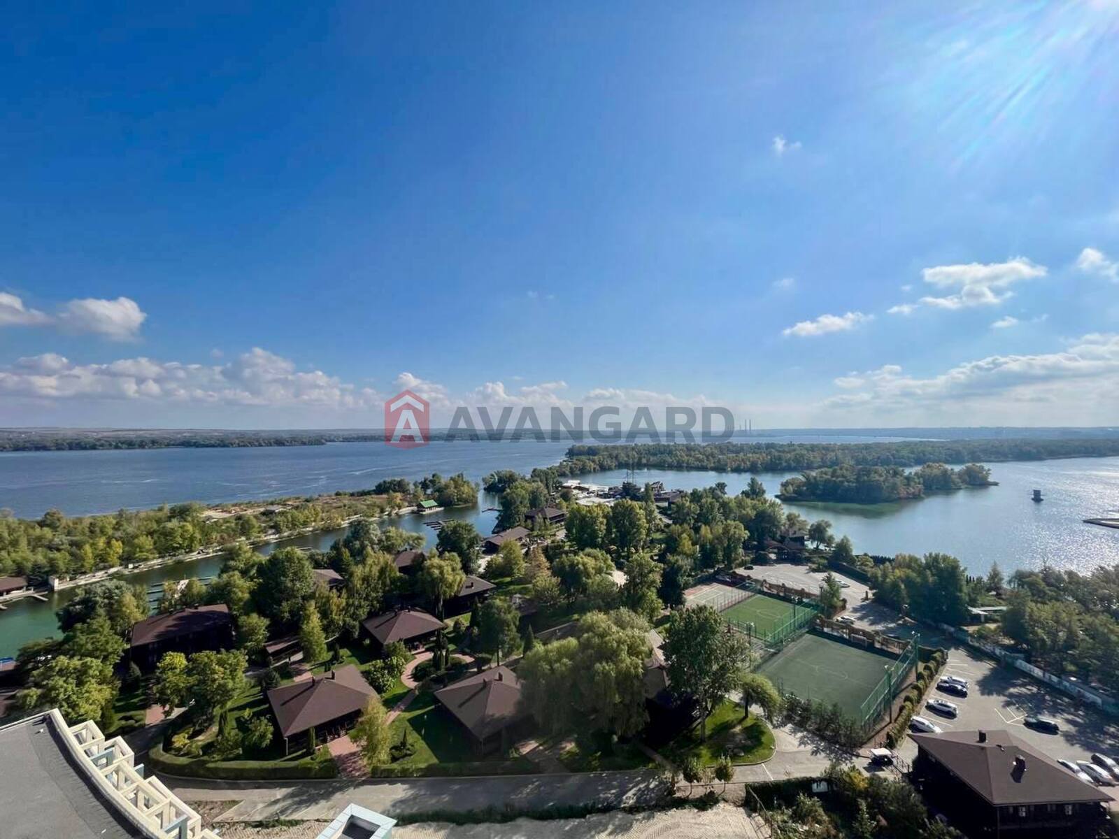 3 ��. ��������, 95/-/20 ��. �., 13/31 ������ ���� 10