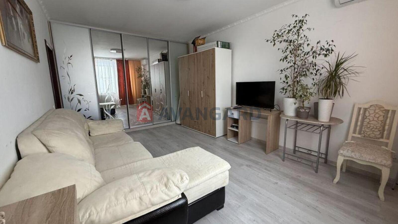 2 ����. ��������, 48/-/8 ��. �., 9/9 ���� ���� 1