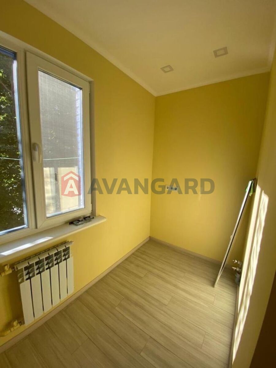 4 ��. ��������, 92/-/- ��. �., 2/2 ������ ���� 3